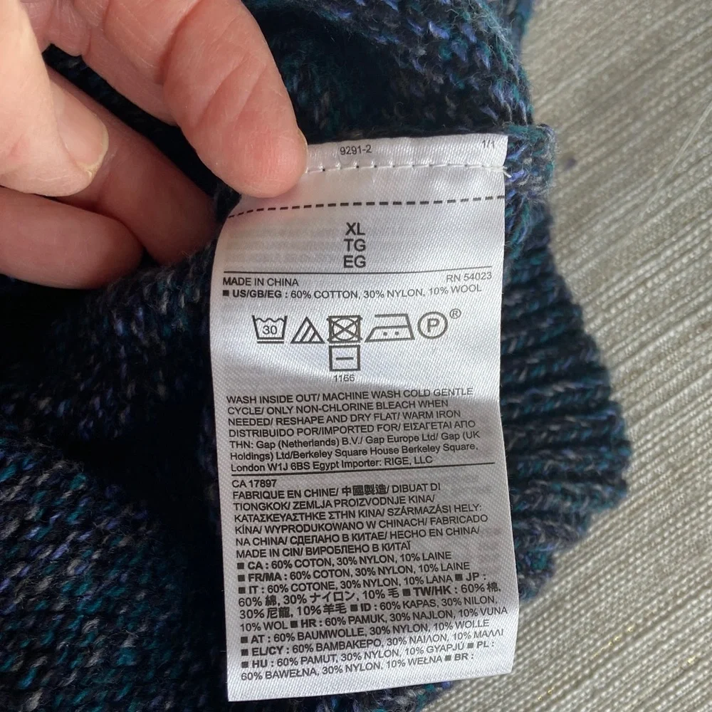 NWT Men's Multicolor Crewneck Sweater by Banana‎ Republic- Size XL